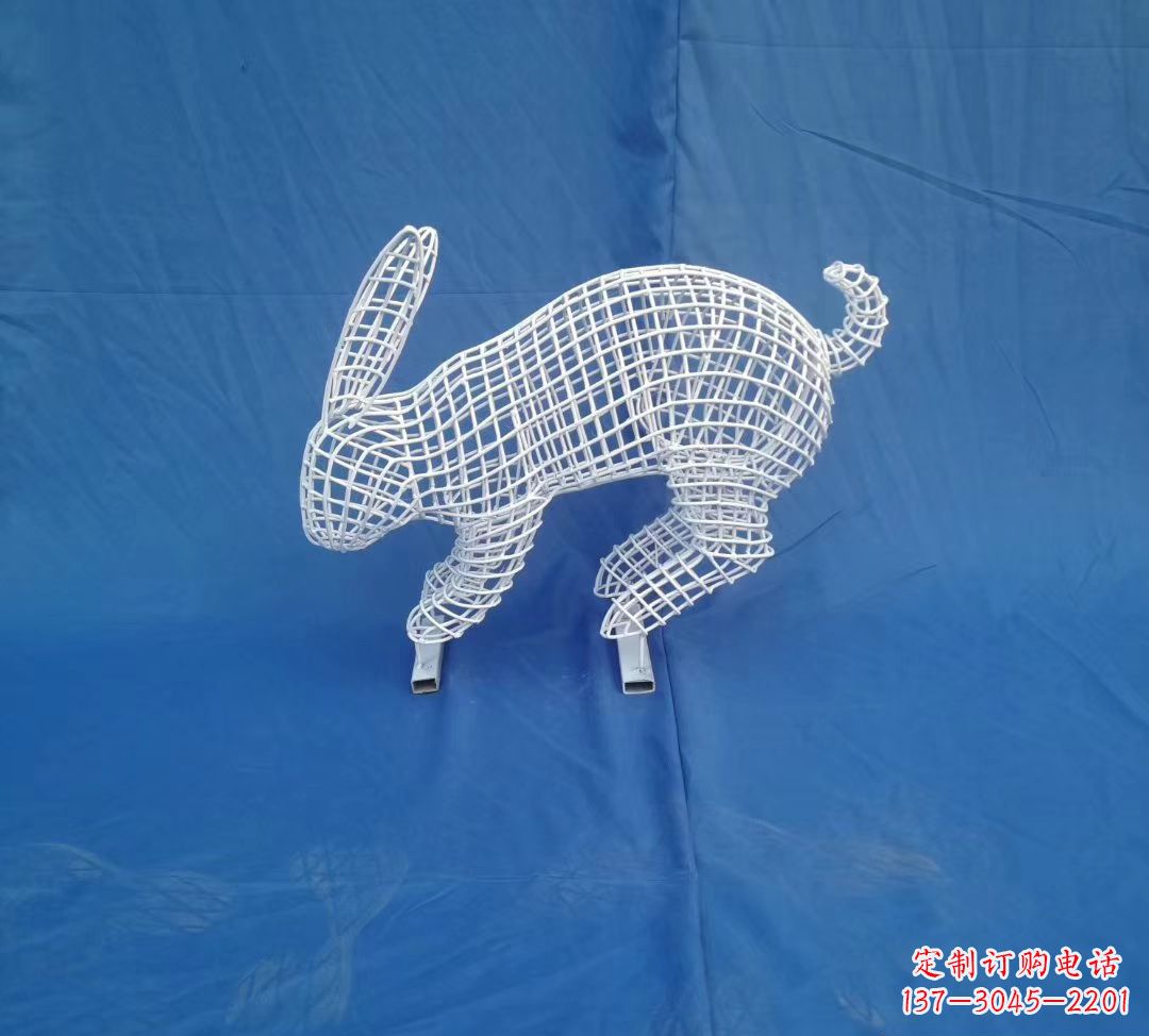 威海唯美精致的镂空兔子公园雕塑