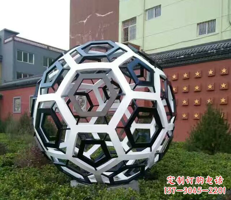 威海中领雕塑定制足球公园不锈钢雕塑