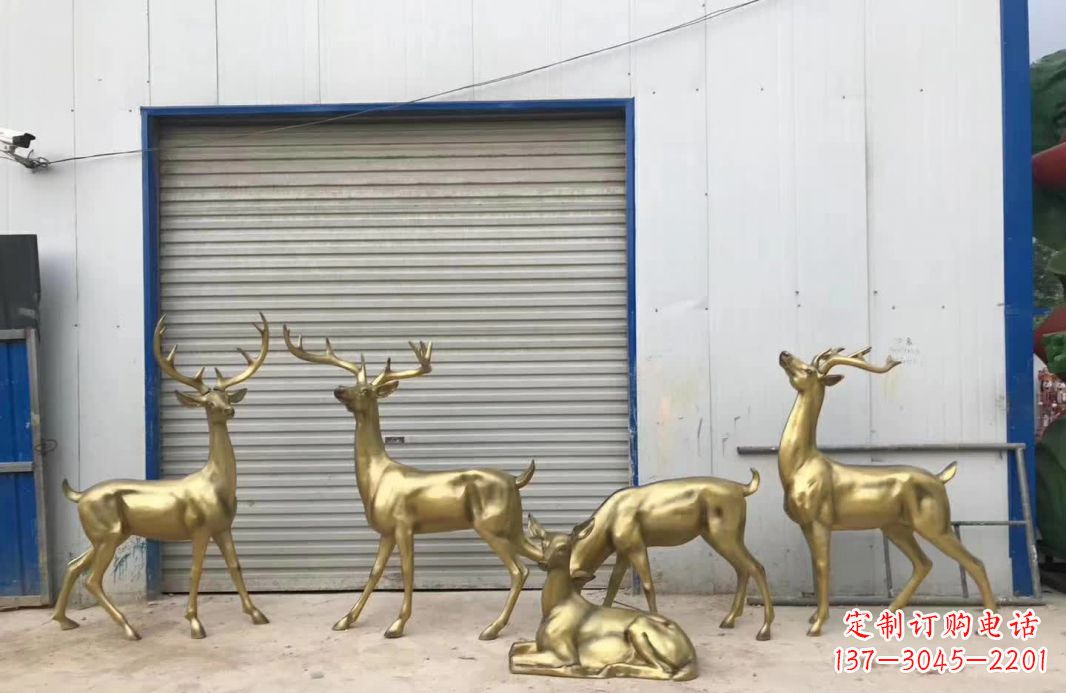 威海产自中领雕塑的手工鹿群铜雕塑,是一款以鹿…