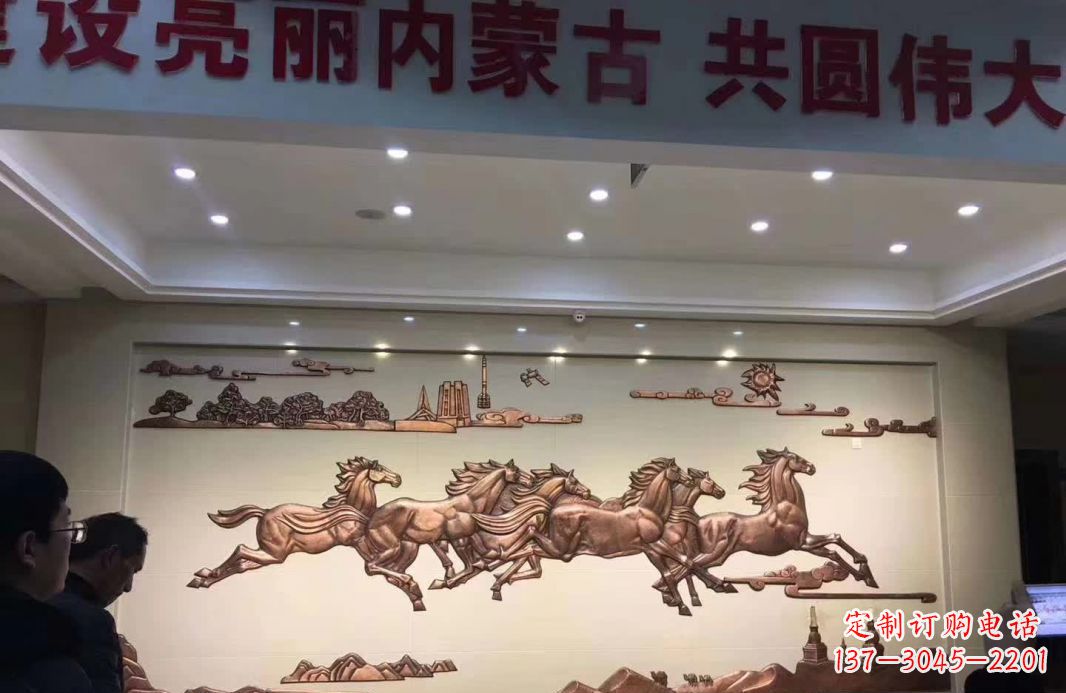 威海完美展示马到成功的铜马雕塑