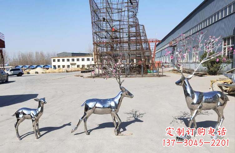 威海梅花鹿不锈钢雕塑,惊艳于众