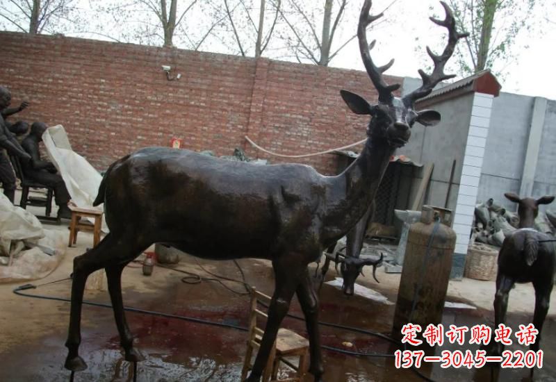 威海唯美的梅花鹿铜雕,让你的家中添彩更有情调