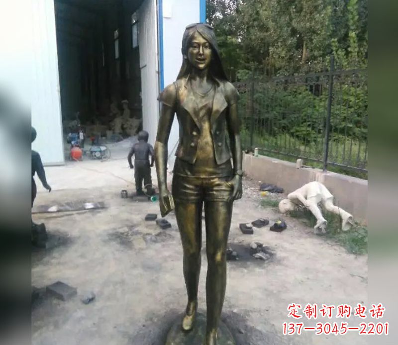 威海深入人心的美女铜雕