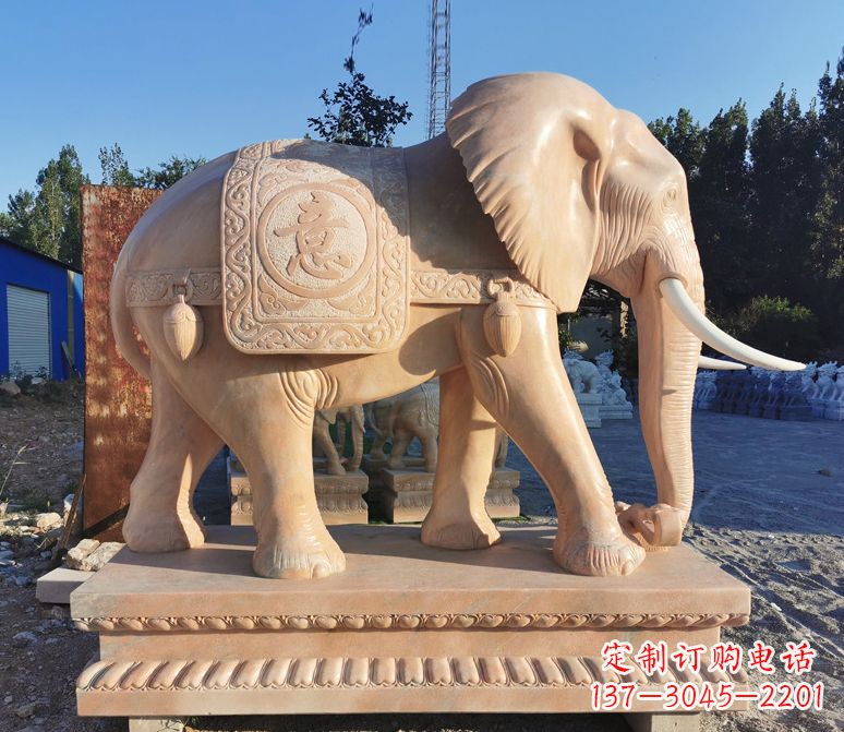 威海南中领雕塑的大象雕塑
