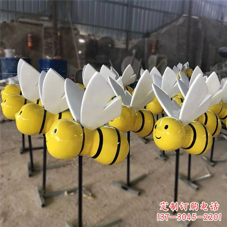 威海动感蜜蜂雕塑,营造精致的都市公园
