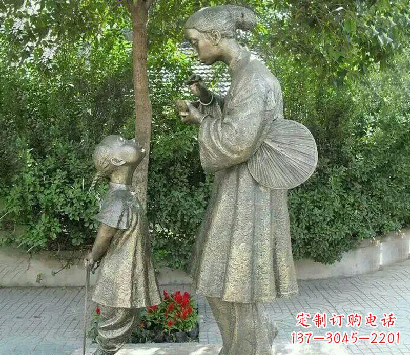 威海用浓浓母爱温暖心中的母亲雕塑