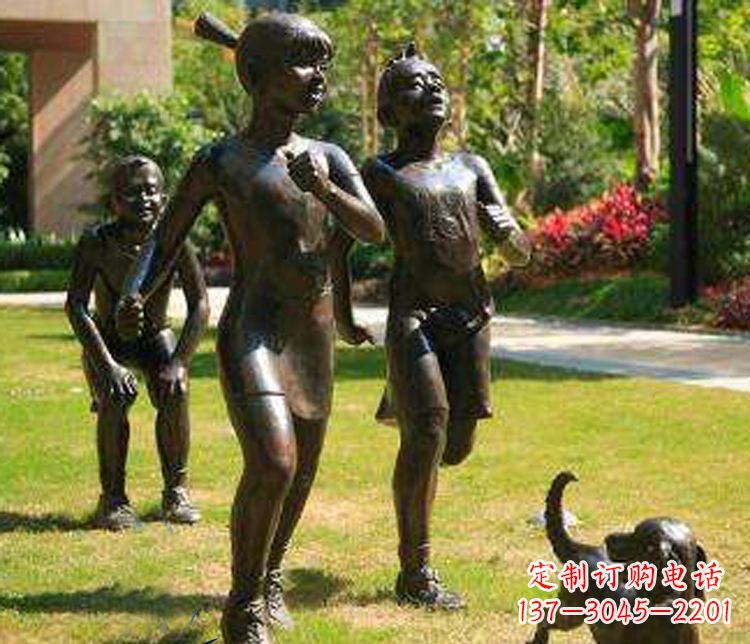 威海宁夏中领雕塑推出的儿童铜雕跑步遛狗,一款…