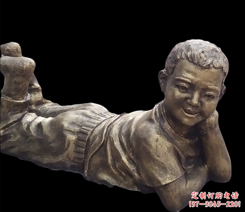 威海令人惊叹的青春少年雕塑