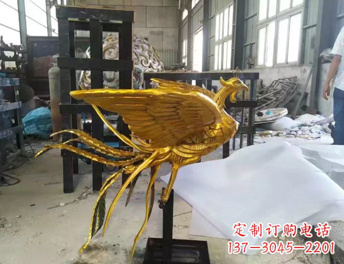 威海精美凤凰雕塑漆金无双