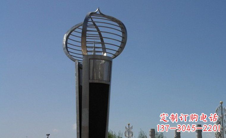 威海中领雕塑:不锈钢火炬形雕塑