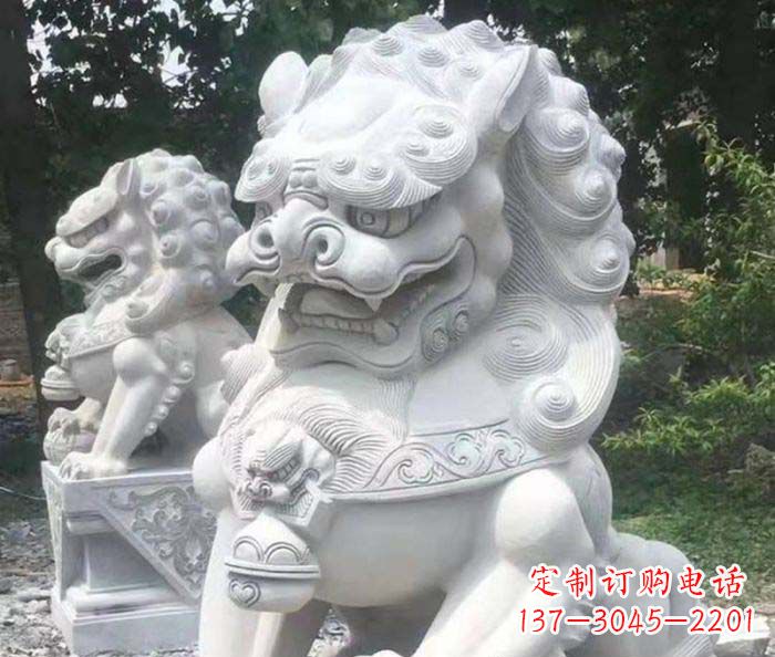 威海中领雕塑:精致石雕狮子捕捉震撼动人的气势