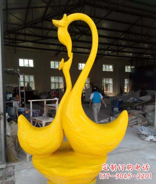 威海精致的天鹅玻璃钢雕塑