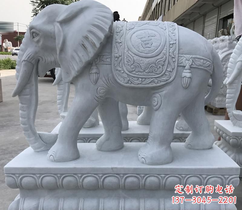 威海青石纳福动物大象雕塑,完美缔造家庭装饰风景