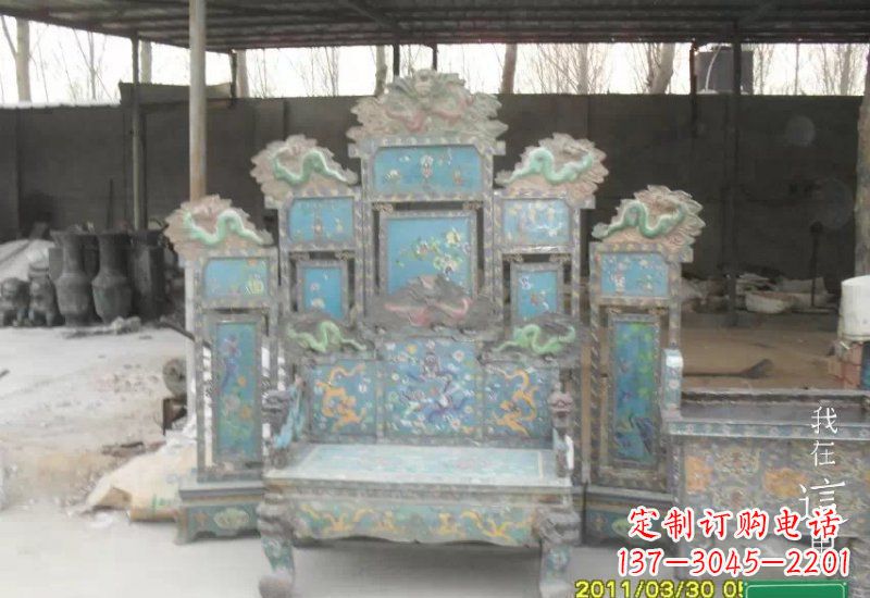 威海青铜仿古龙椅雕塑,精美传神