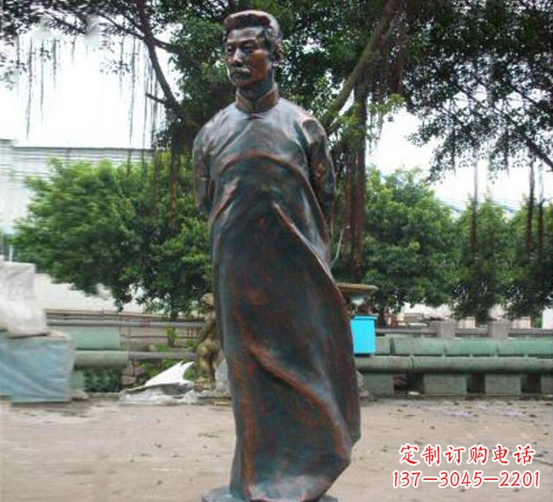 威海青铜雕塑,精致鲁迅雕像