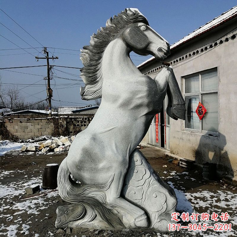 威海艺术品呈献——人立而起的马儿石雕