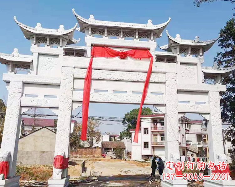 威海三门三楼石雕牌坊:专业定制牌坊雕塑