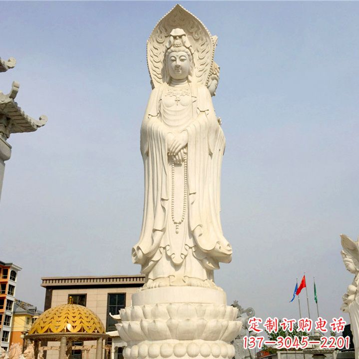 威海中领雕塑:观音三面佛像雕塑