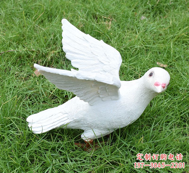 威海象征和平的少女和平鸽雕塑