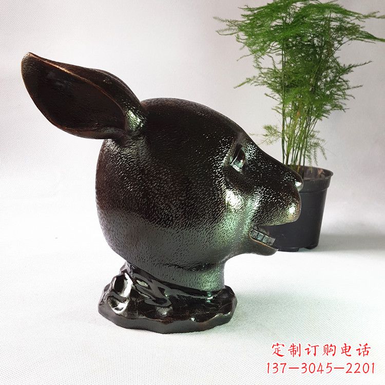 威海表彰传统的中国生肖兔铜铸雕塑