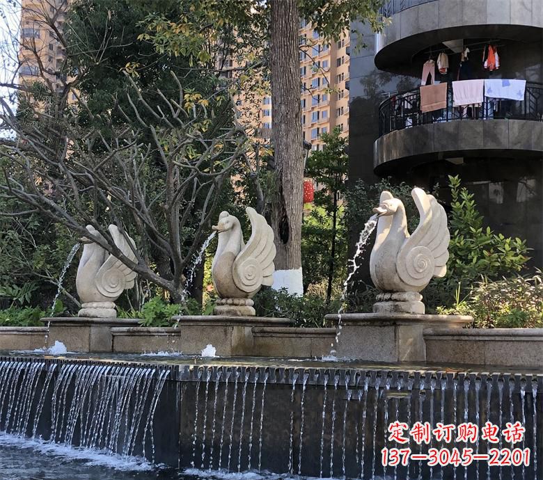 威海石材喷水鹅 园林动物石雕景观摆放 水池石天鹅
