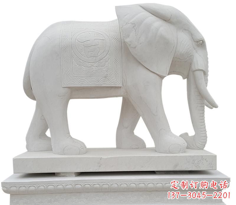 威海石雕公园立式大象雕塑
