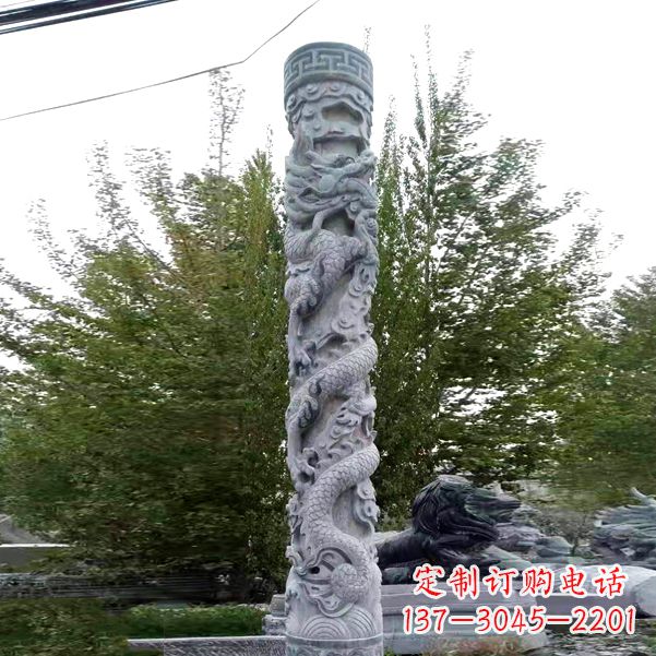 威海华贵典雅的石雕盘龙柱雕塑