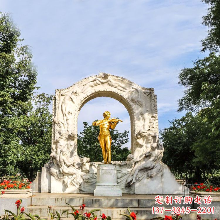 威海世界名人古典主义作曲家莫扎特公园铜雕像
