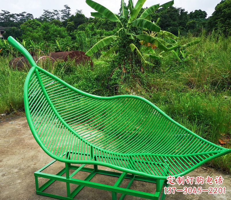 威海树叶不锈钢景观雕塑