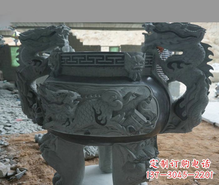 威海寺庙景观青石龙头香炉石雕