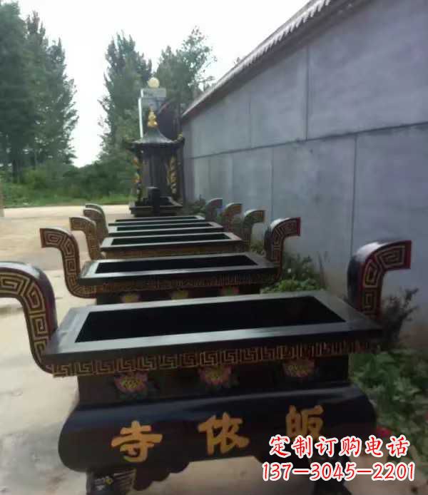 威海寺庙四足方形香炉铜雕