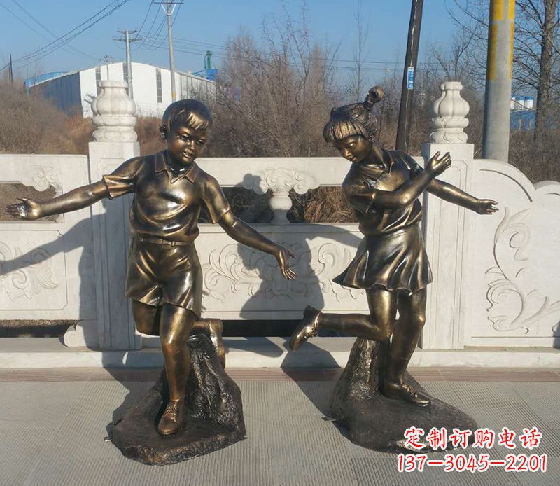 威海踢毽子的儿童铜雕