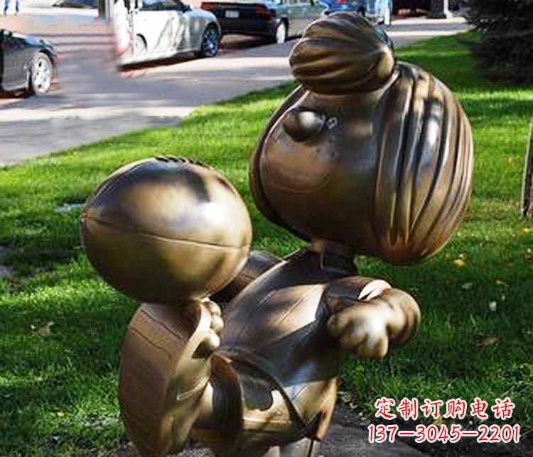威海踢球的小女孩铜雕