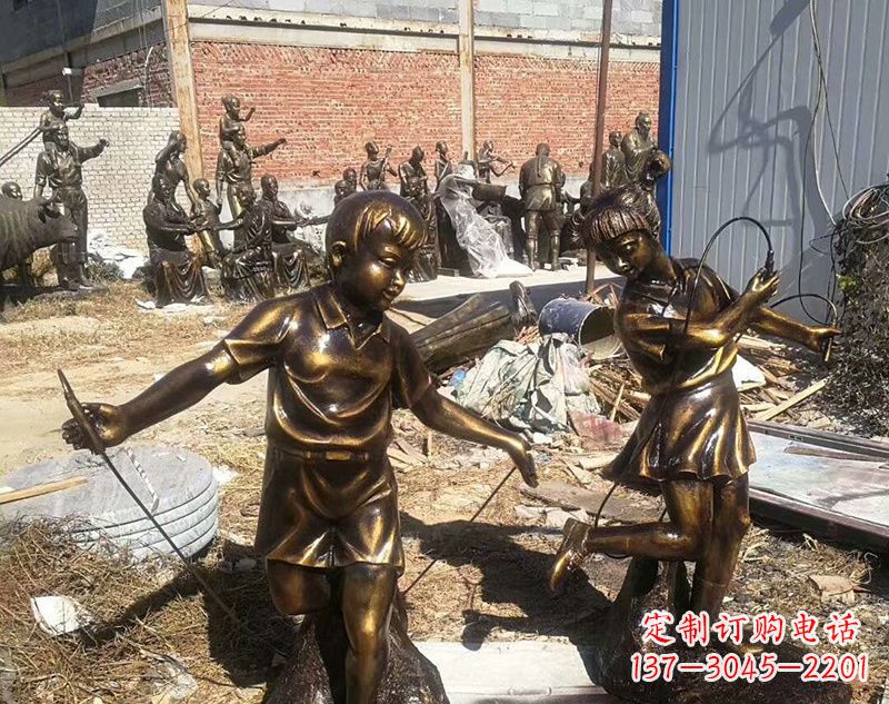 威海跳绳的儿童铜雕