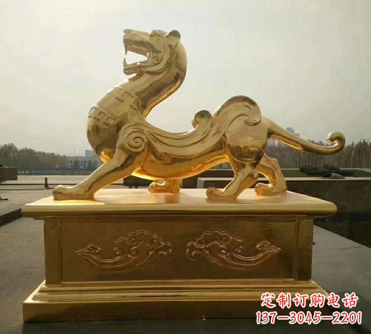 威海贴金古代神兽青龙雕塑