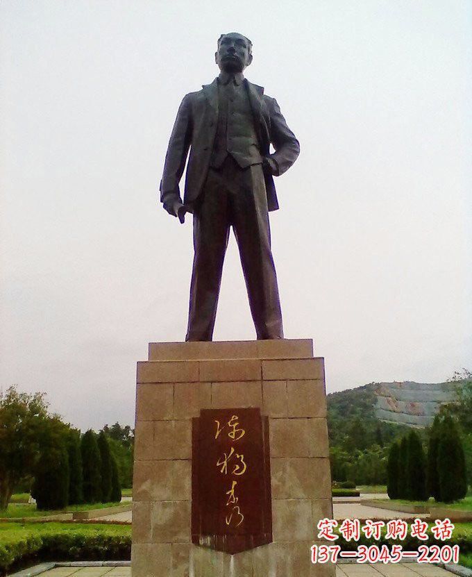 威海铜雕近代名人陈独秀