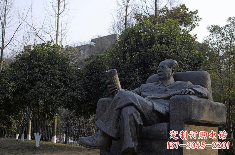 威海铜雕毛泽东伟人雕塑