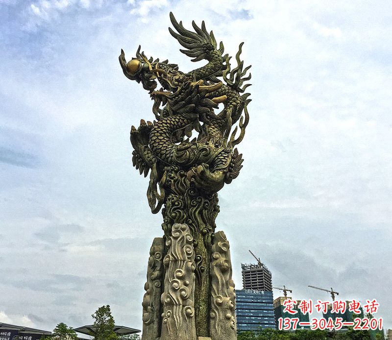 威海铜雕盘龙柱