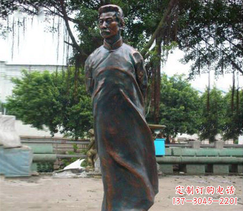 威海铜雕校园鲁迅人物雕像摆件
