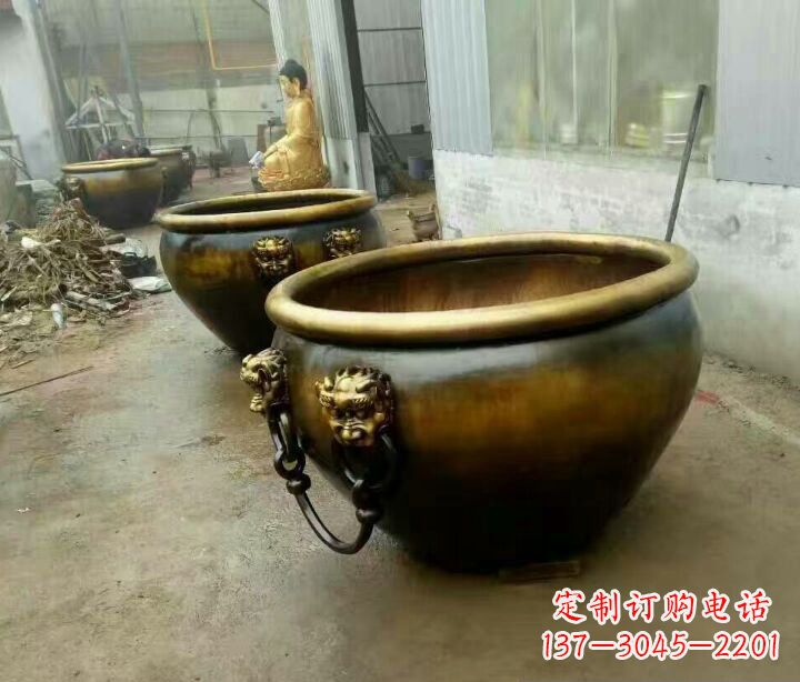 威海铜雕圆形荷花水缸雕塑 (2)