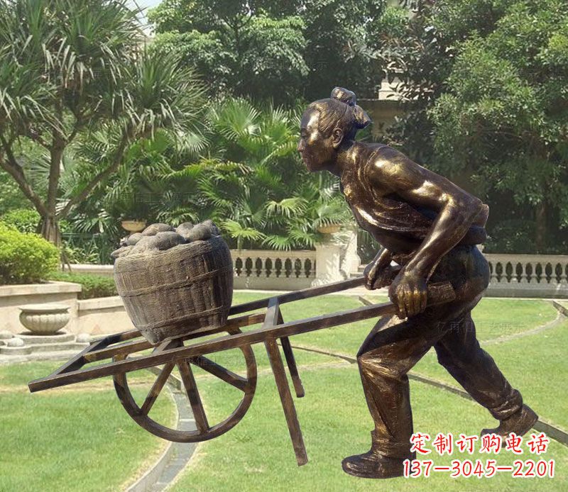 威海推独轮车的古人铜雕