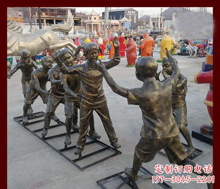 威海玩老鹰捉小鸡的儿童铜雕