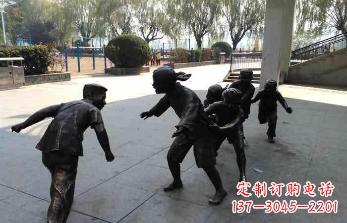 威海玩老鹰捉小鸡的儿童铜雕222