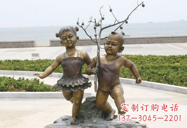 威海玩耍的儿童铜雕