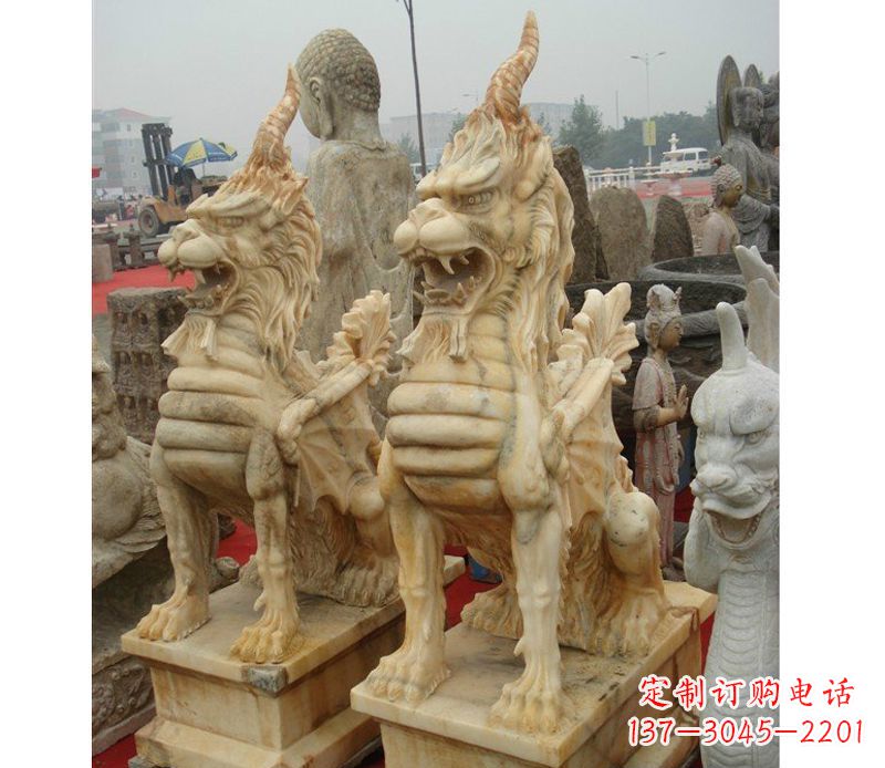 威海晚霞红独角兽雕塑