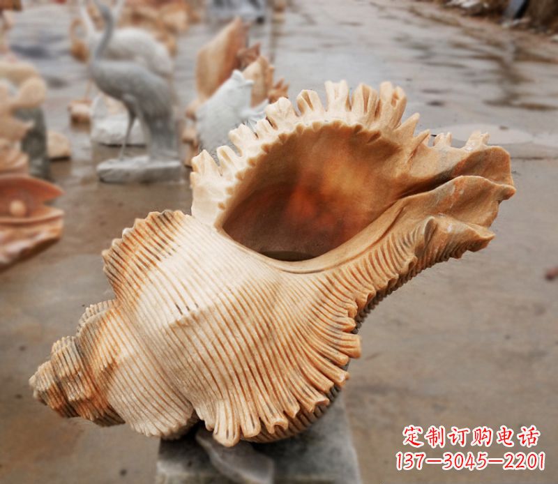 威海晚霞红海螺石雕广场景观雕塑