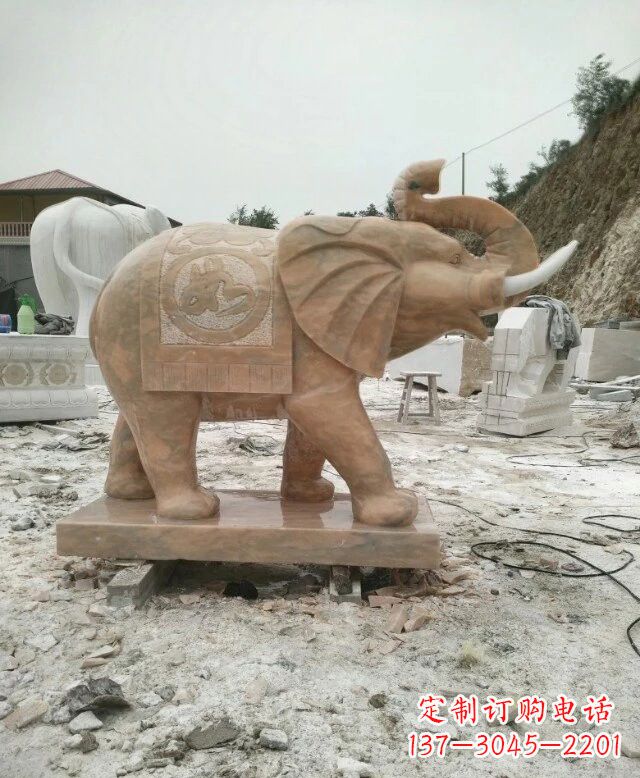 威海晚霞红吉祥如意大象雕塑