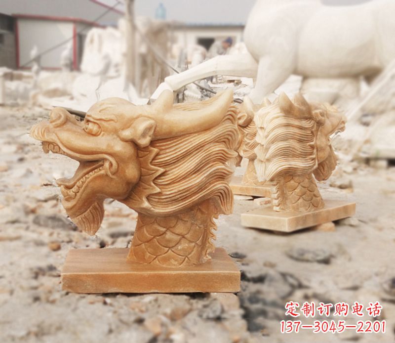 威海晚霞红喷水龙头雕塑