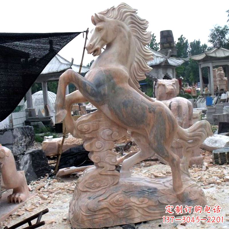 威海晚霞红石雕马生肖动物雕塑