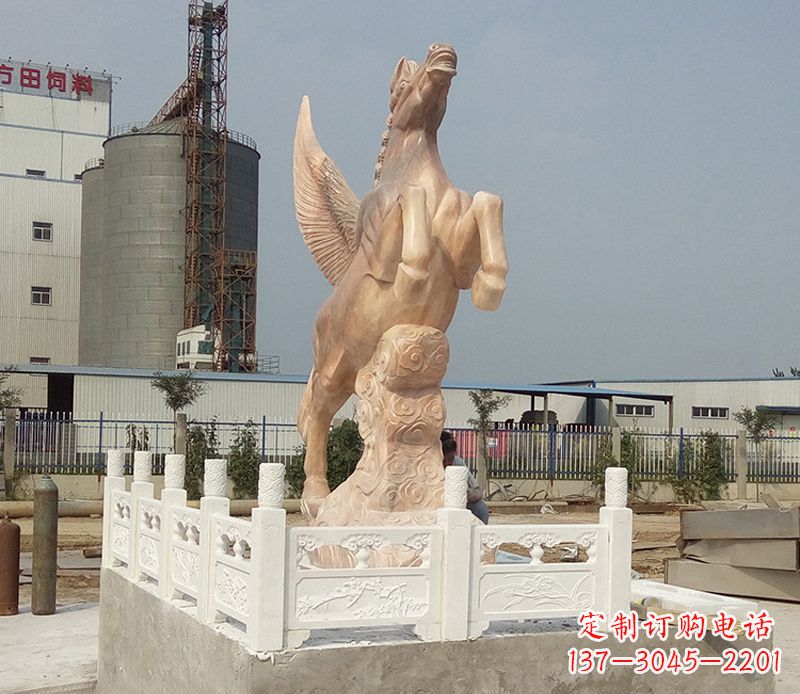 威海晚霞红祥云飞马企业景观石雕